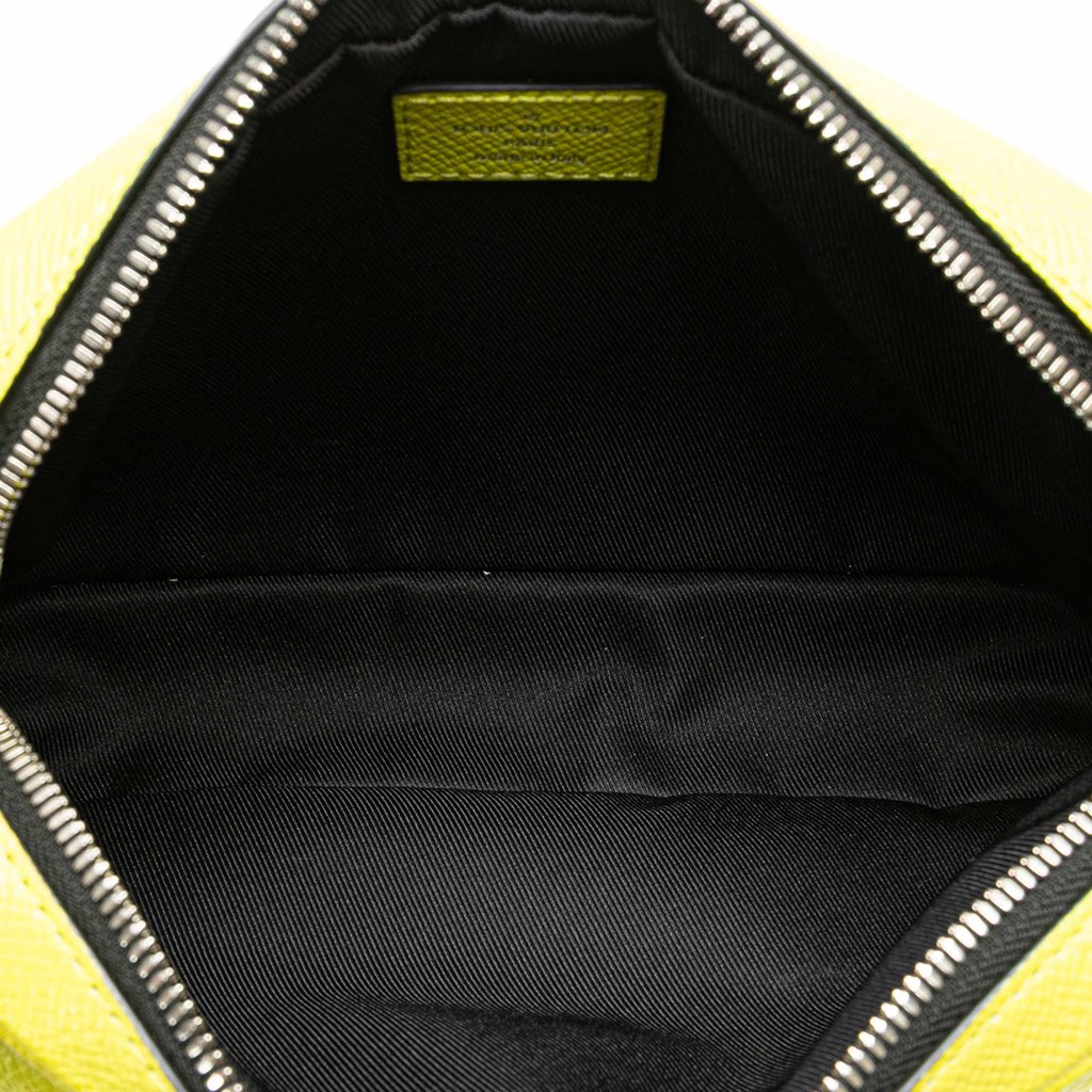 Louis Vuitton Monogram Taiga Outdoor Bumbag - 4