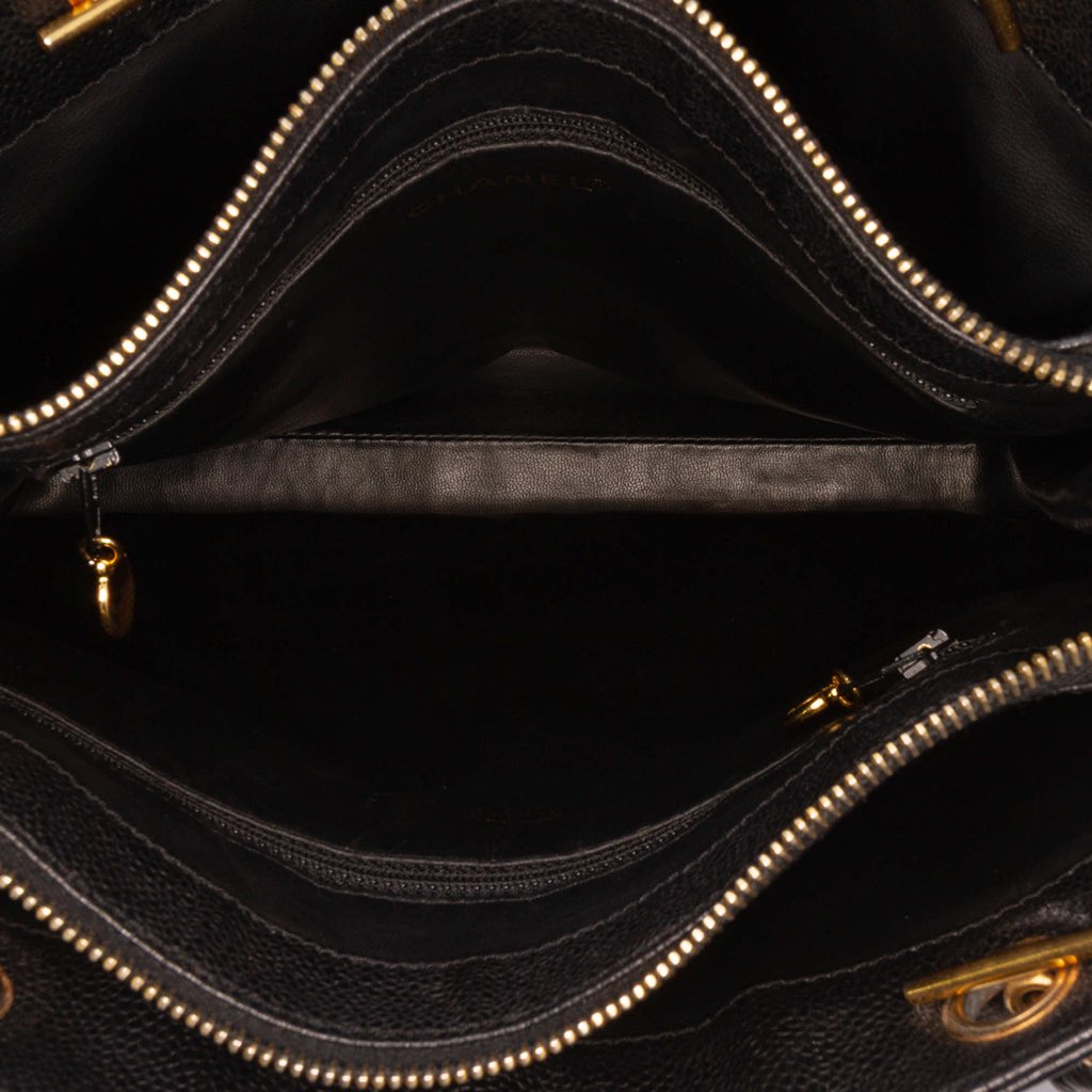 Chanel CC Caviar Shoulder Bag - 4