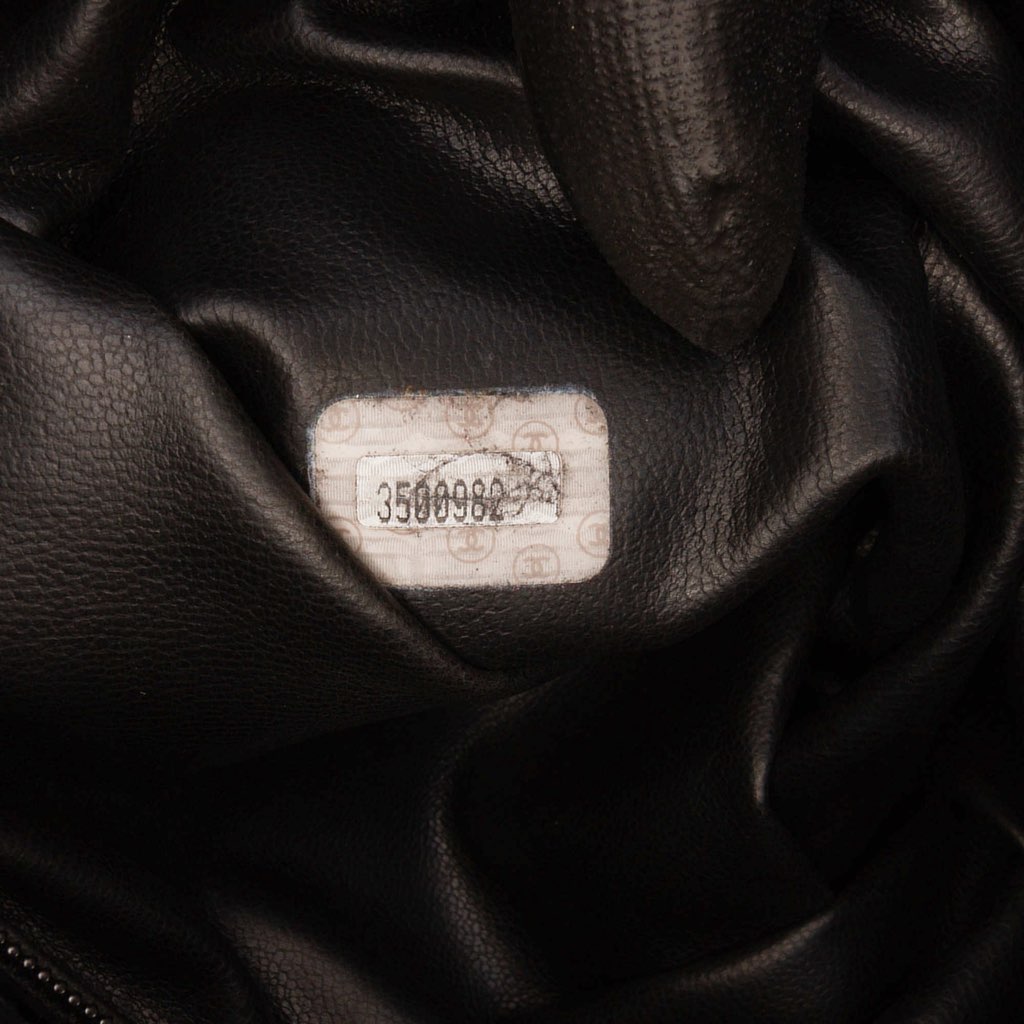 Chanel CC Caviar Shoulder Bag - 5