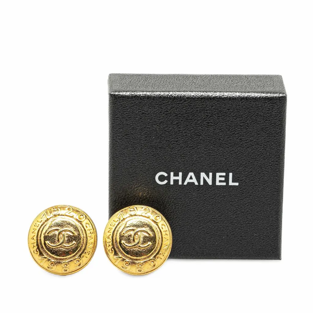 Chanel Gold Plated CC Date Clip On Earrings Gold Metal Good - Model View