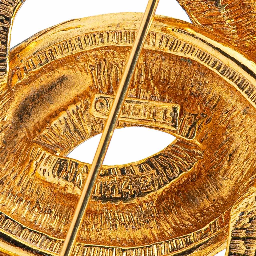 Chanel Gold Plated CC Quilted Brooch - Image 6