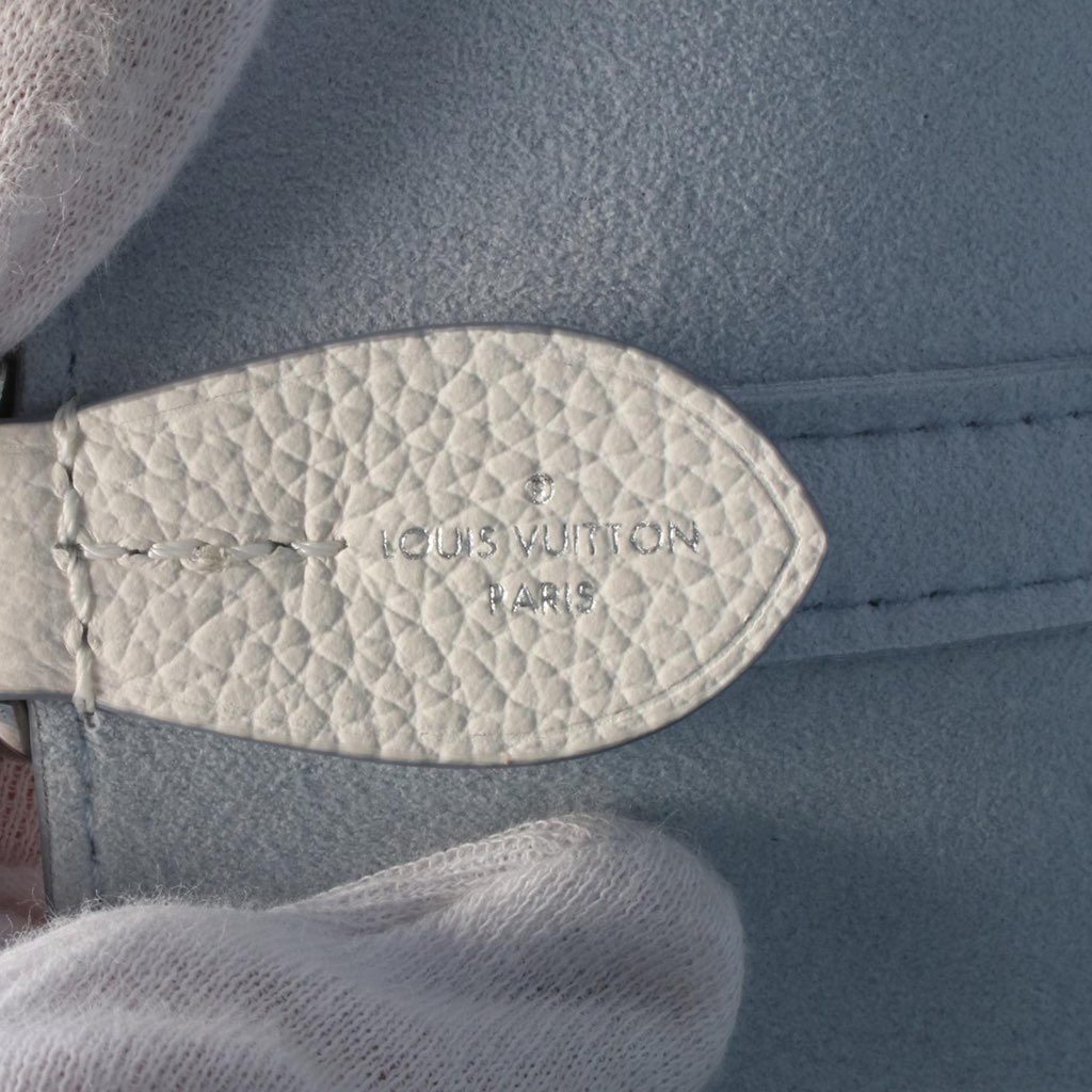 Louis Vuitton Mahina Perforated LV Circle Blossom PM - 4