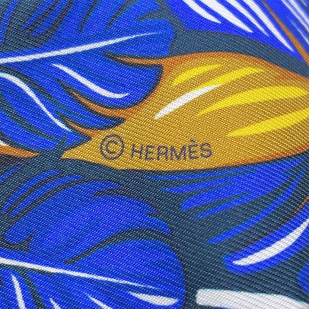 Hermès Danse Pacifique Silk Twilly Scarf - Detail 1