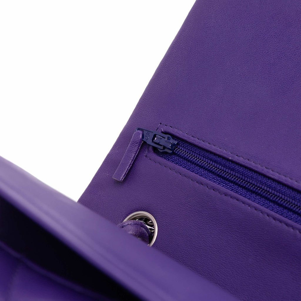 Chanel Jumbo Classic Lambskin Double Flap - Image 10