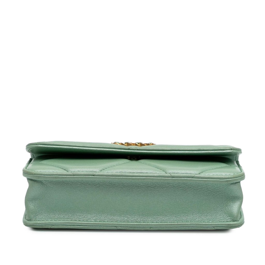 Chanel Quilted Lambskin 19 Wallet on Chain - 3