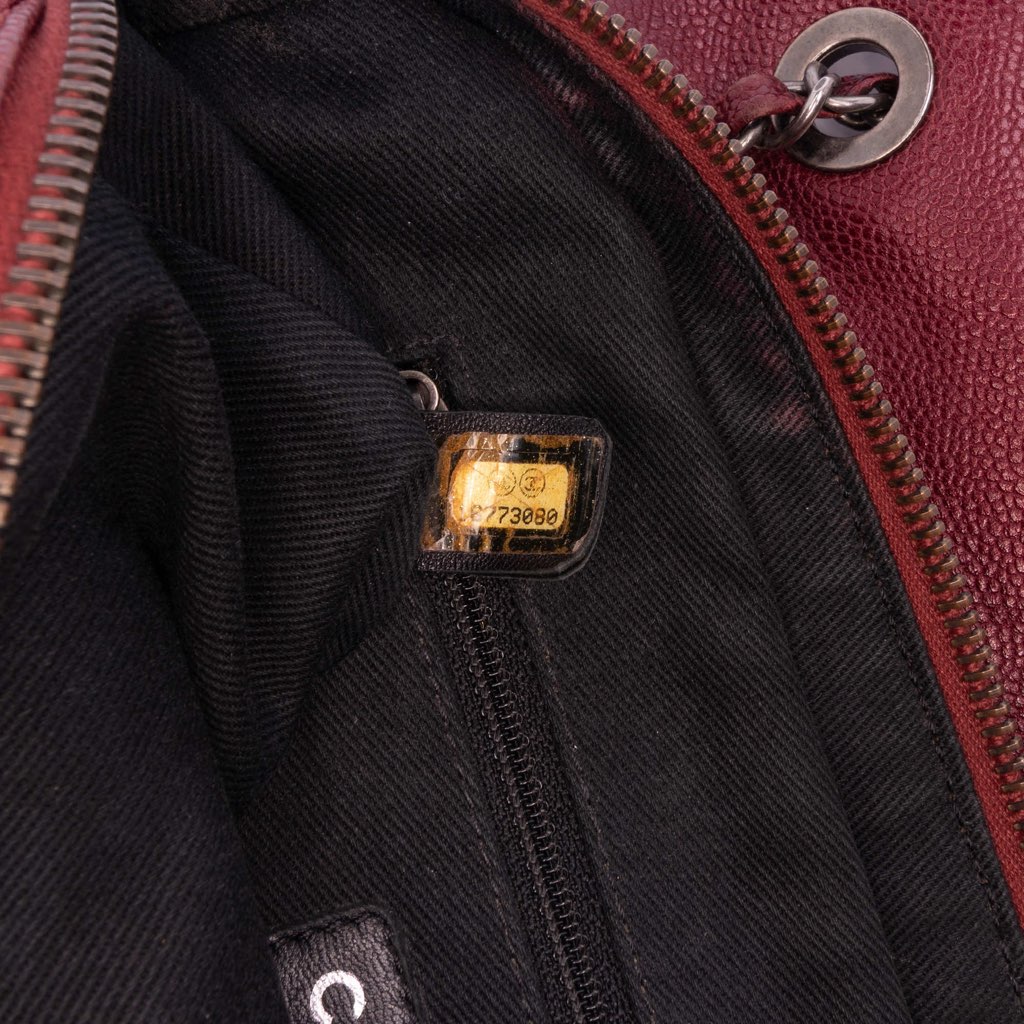 Chanel Medium Quilted Caviar Easy Flap - Image 10