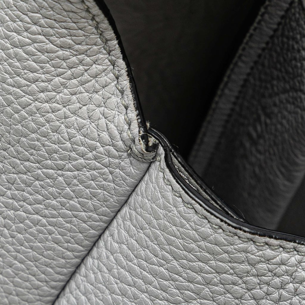 Prada Vitello Daino Dynamique Hobo - Image 10