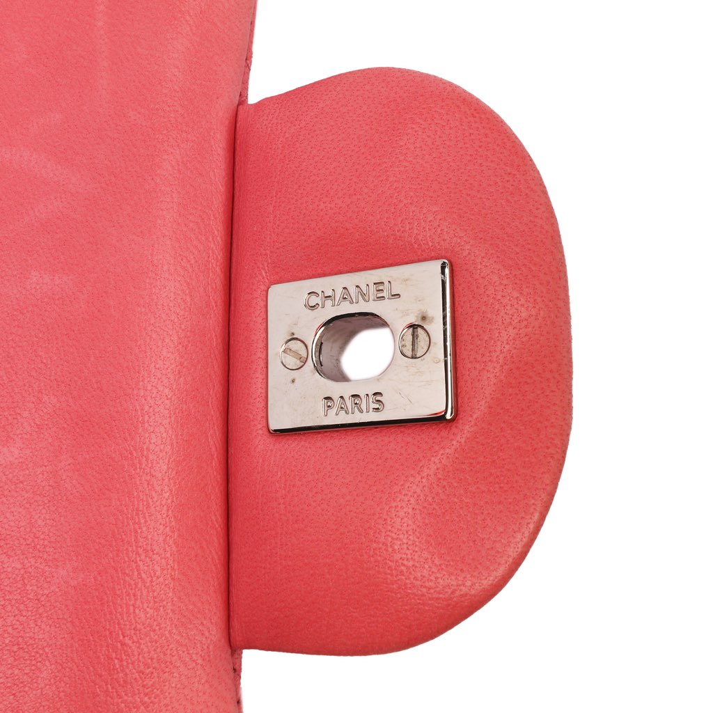 Chanel Jumbo Classic Lambskin Double Flap - Detail 2