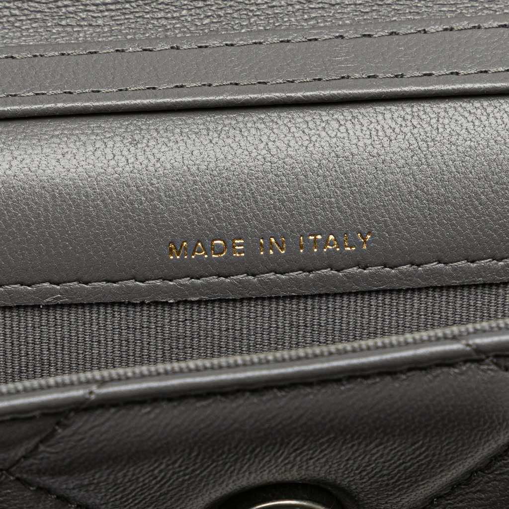 Chanel Lambskin 19 Flap Coin Purse With Chain - Detail 1