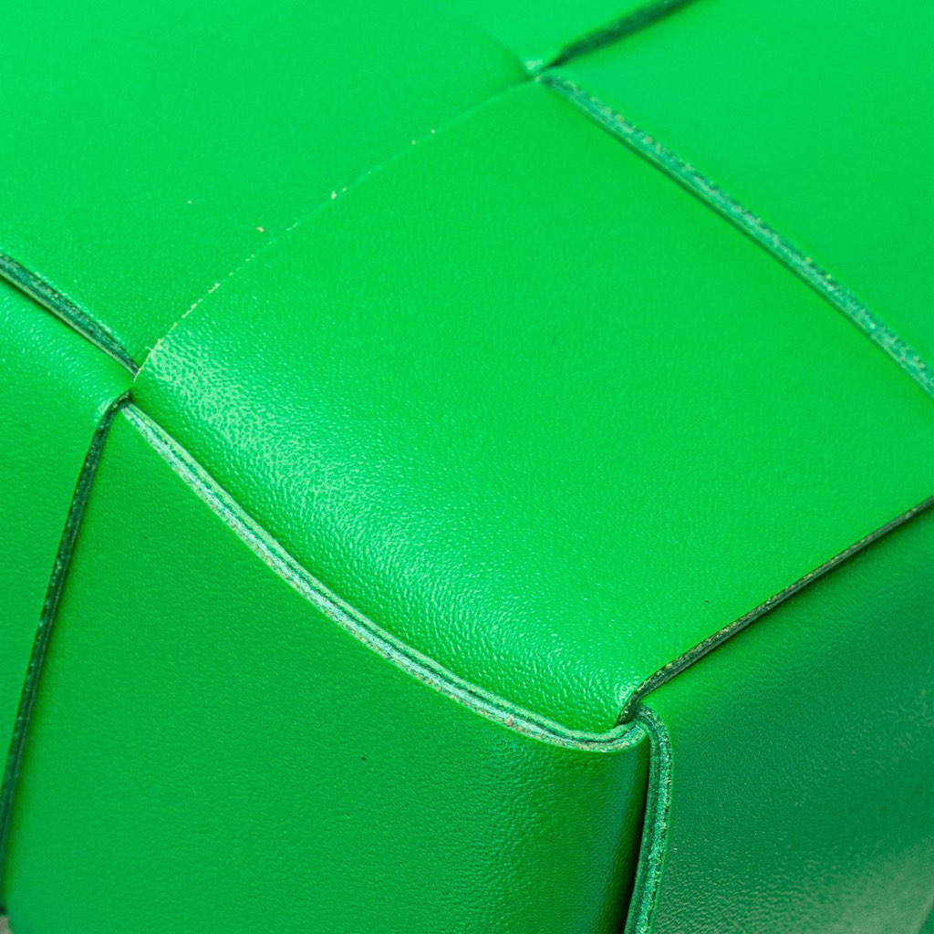 Bottega Veneta Mini Nappa Intrecciato Vertical Cassette Crossbody - Detail 2