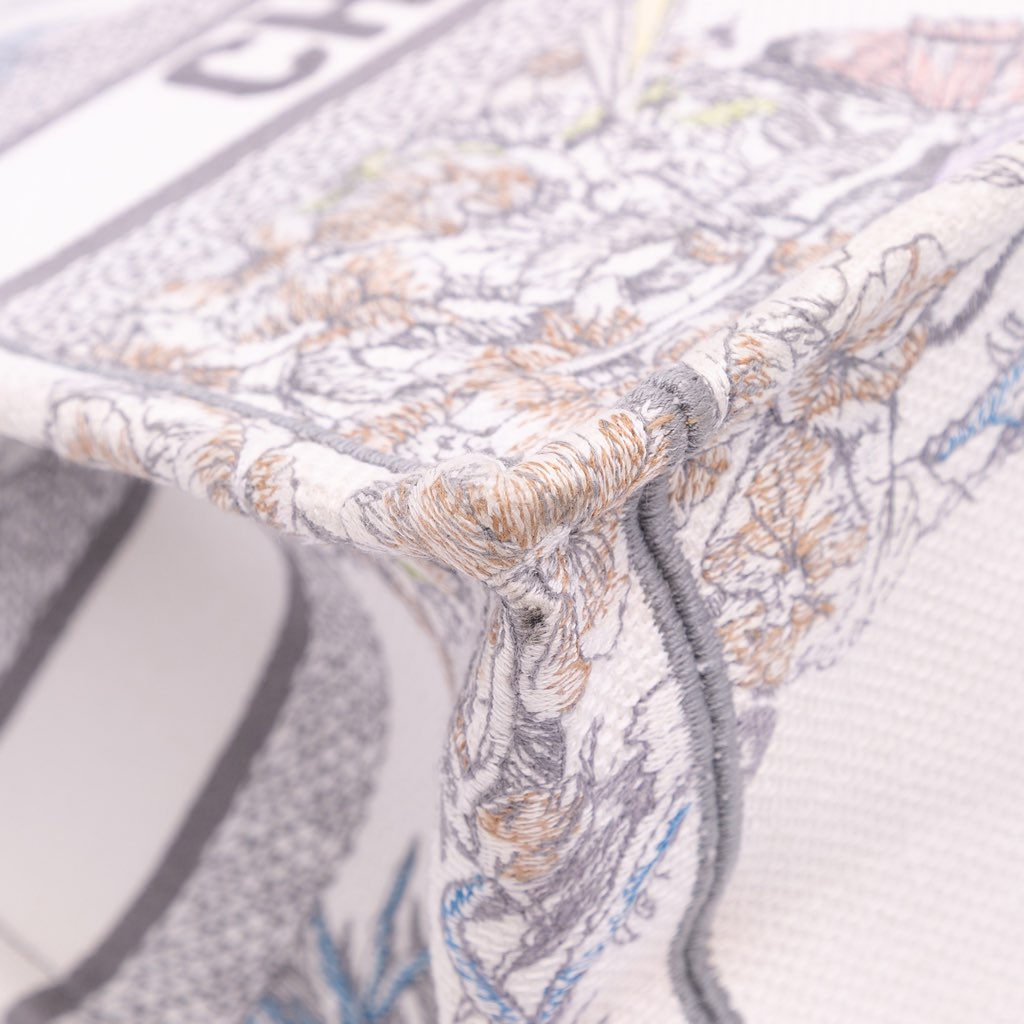 Dior Medium Reve d Infini Book Tote - Detail 2