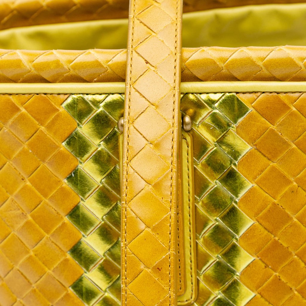 Bottega Veneta Leather Intrecciato Tote - Image 12