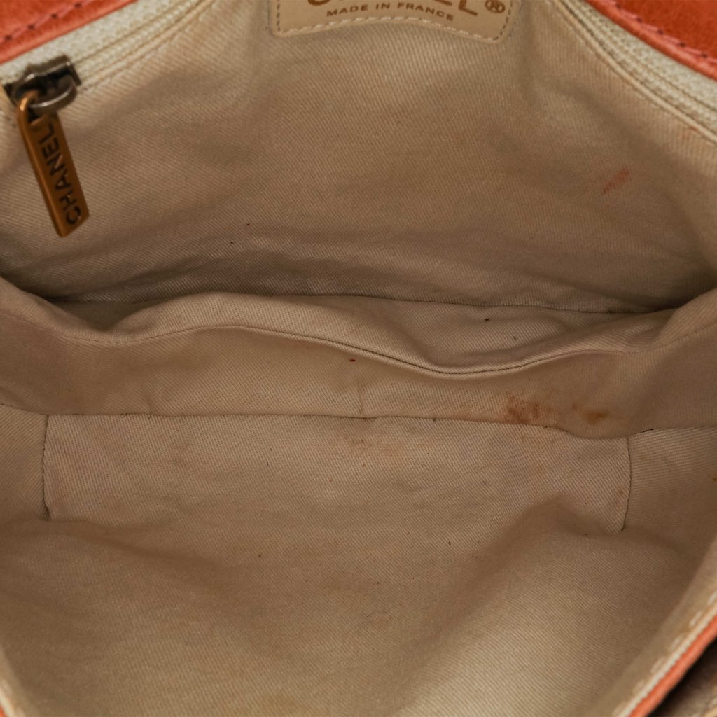 Chanel Medium Aged Calfskin Bubble CC Flap - 4