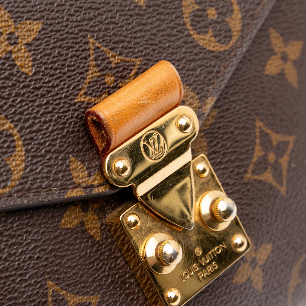 Louis Vuitton Monogram Pochette Metis - Image 10