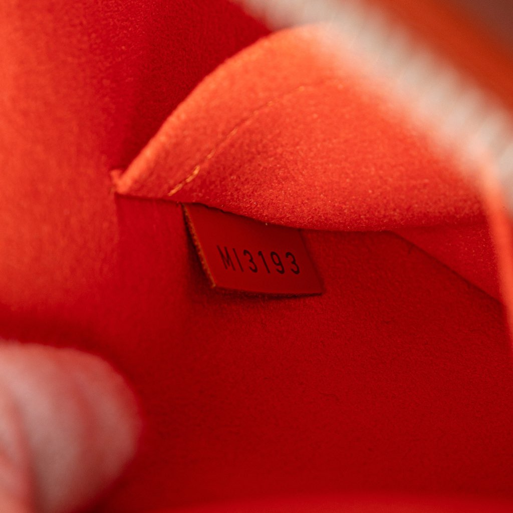 Louis Vuitton Epi Alma BB - Detail 1