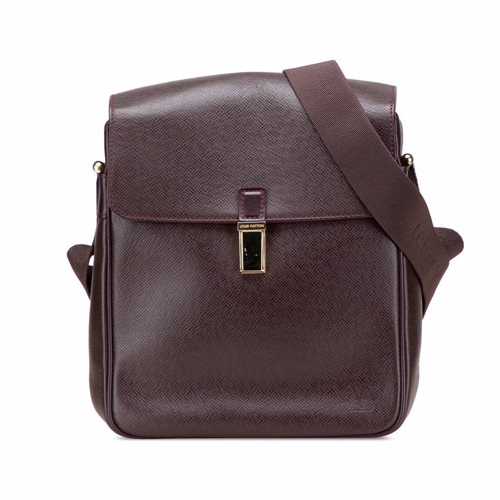 Louis Vuitton Taiga Yaranga