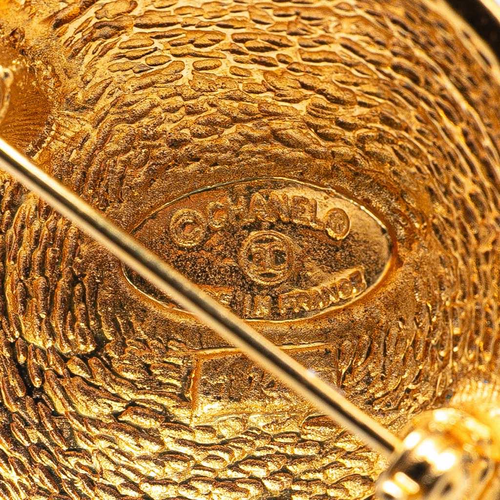 Chanel Gold Plated CC Quilted Round Brooch - 3