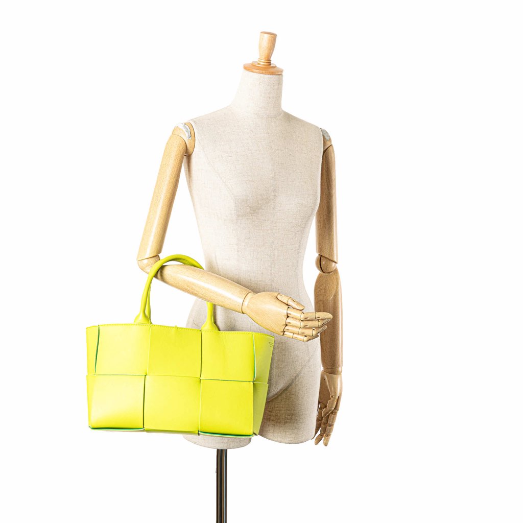 Bottega Veneta Small Nappa Maxi Intrecciato Arco Tote - Image 16