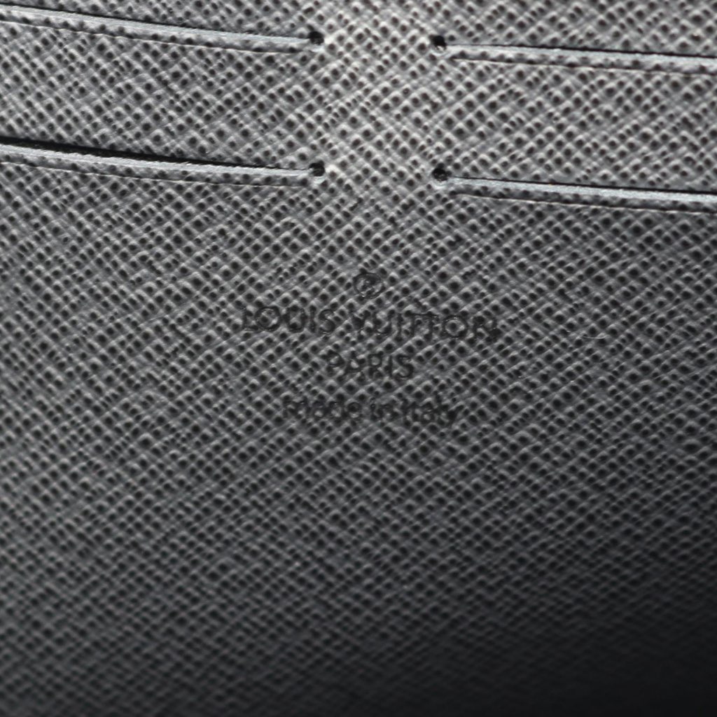 Louis Vuitton Monogram Taigarama Pochette Voyage MM - 4