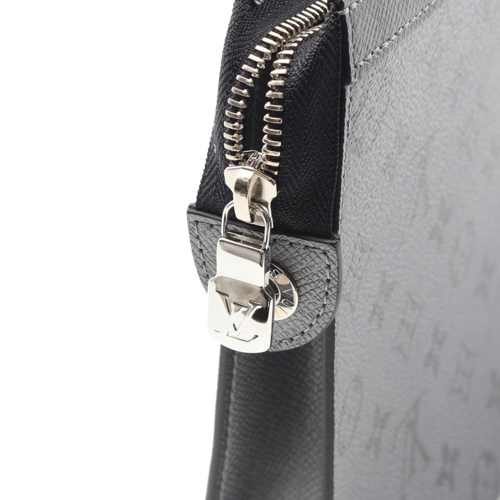 Louis Vuitton Monogram Taigarama Pochette Voyage MM - 5