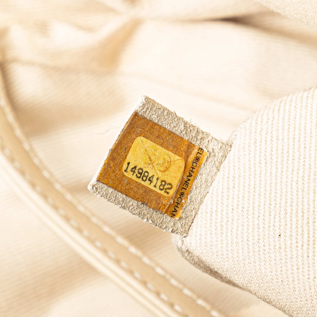 Chanel Reissue 2.55 Quilted Aged Calfskin Tote - Detail 1