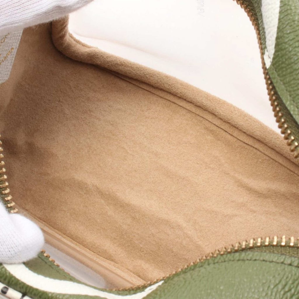 Louis Vuitton Monogram Giant Beach Pouch - 3