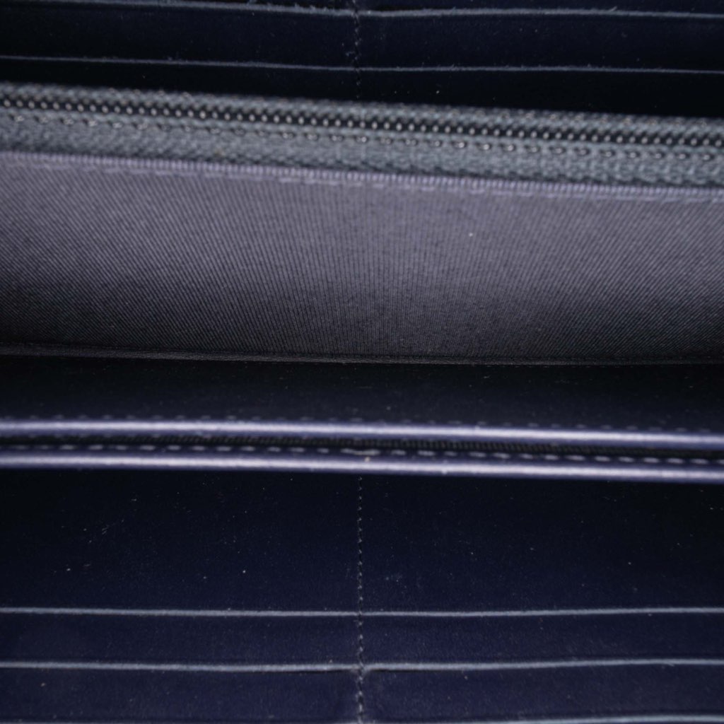 Chanel CC Quilted Caviar Zip Around Long Wallet - 4