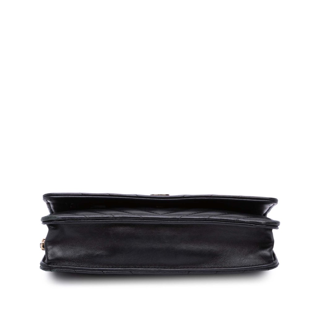 Chanel CC Chevron Lambskin Wallet On Chain - 3