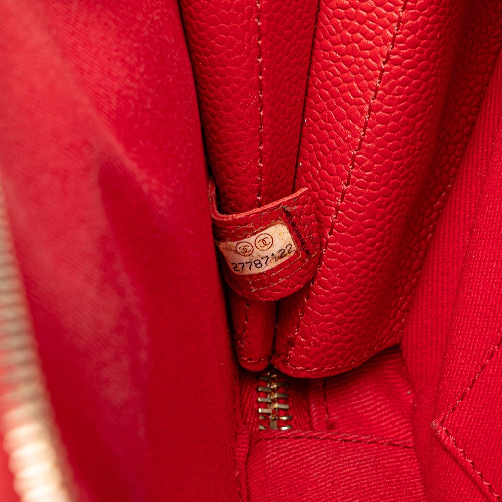 Chanel Small Quilted Caviar Top Handle Camera Bag - Detail 2