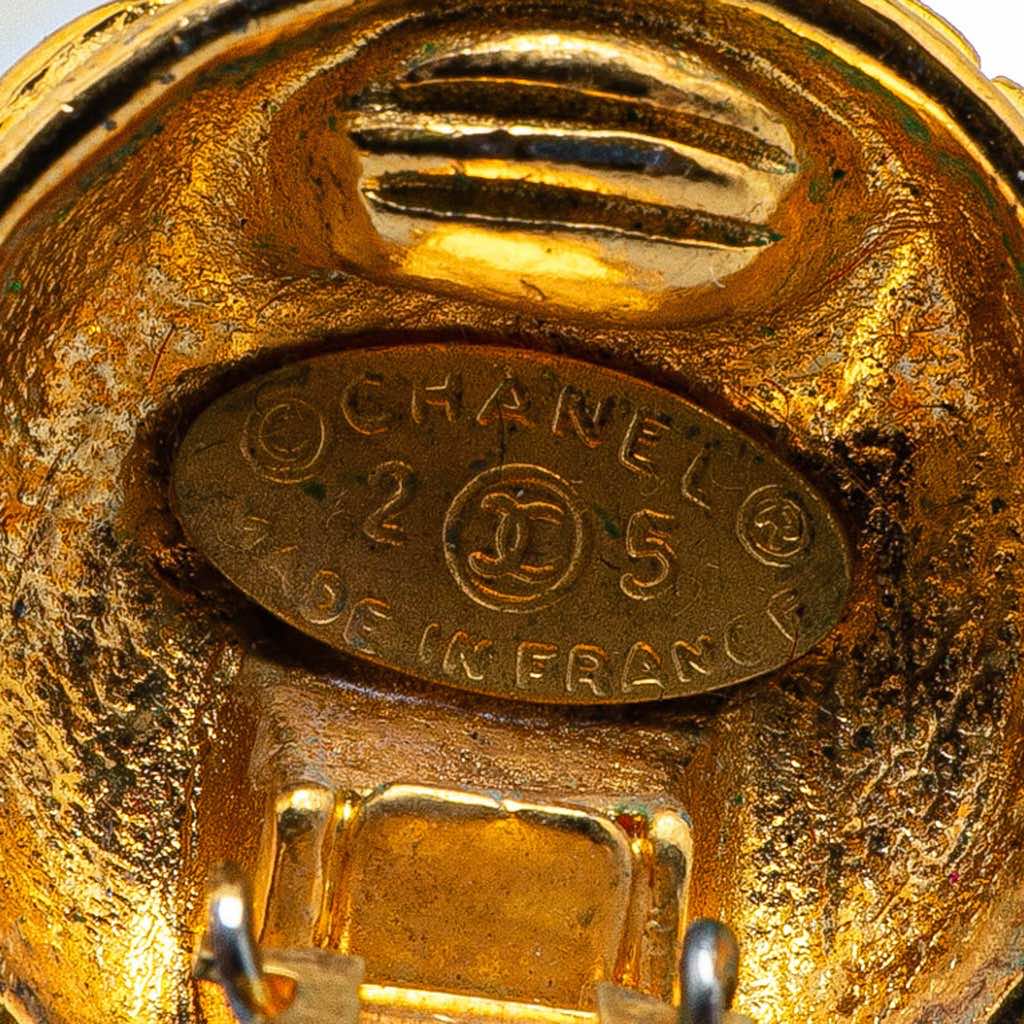 Chanel Gold Plated CC Quilted Round Clip on Earrings - Image 6