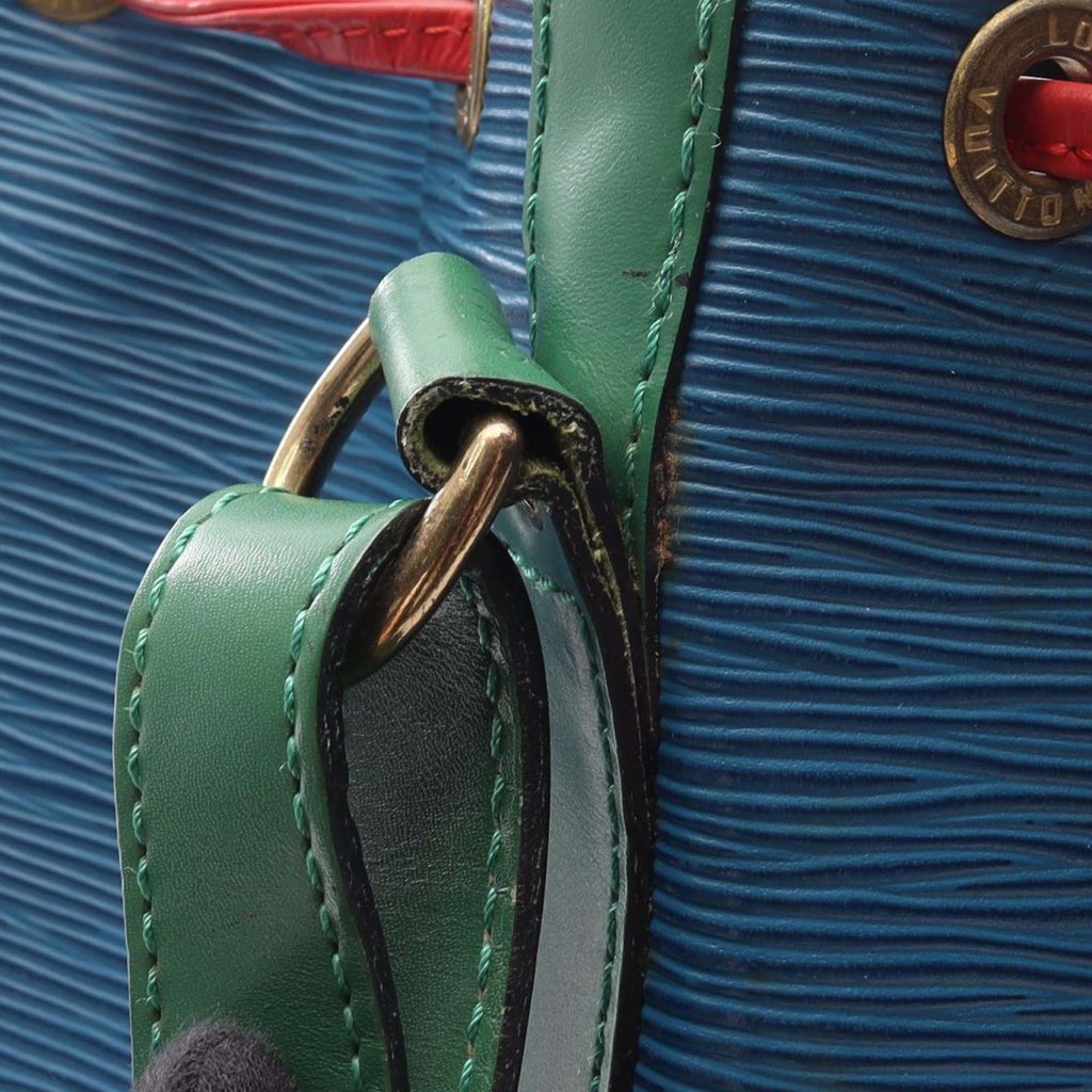 Louis Vuitton Epi Noe Tricolor GM - Side view