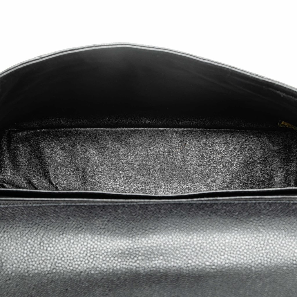 Chanel Maxi Classic Caviar Single Flap - 4