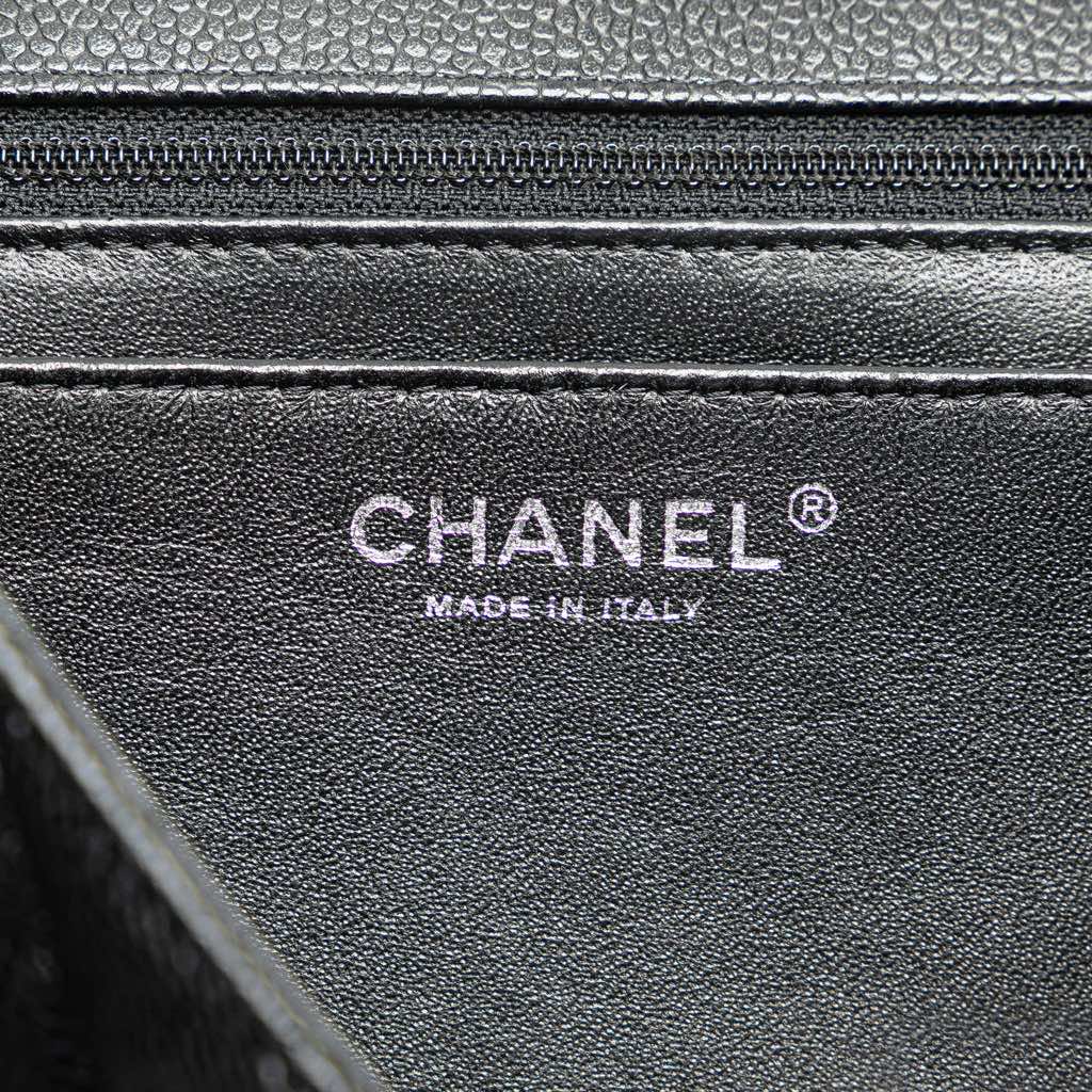 Chanel Maxi Classic Caviar Single Flap - 5