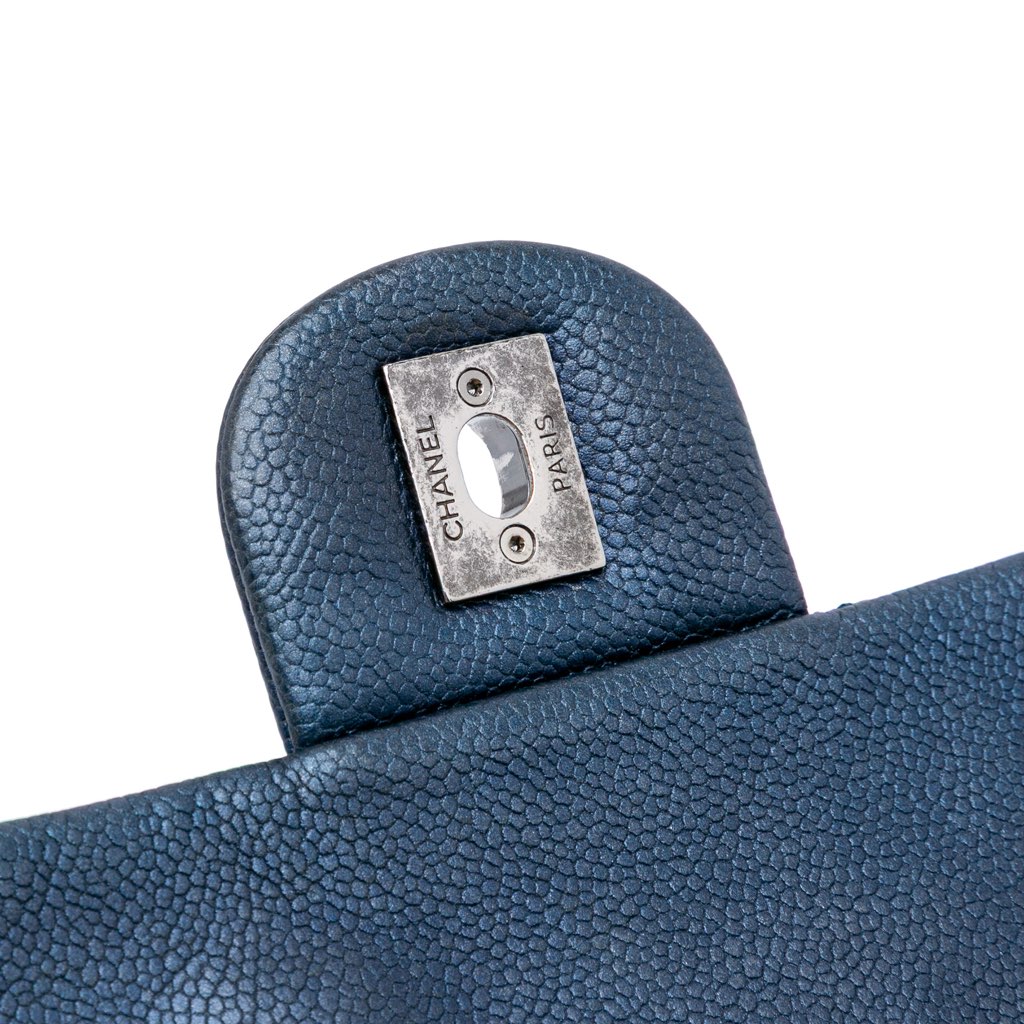 Chanel Jumbo Quilted Iridescent Caviar Easy Flap - Image 11