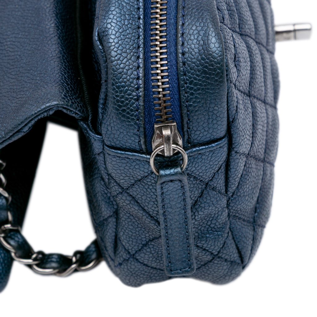 Chanel Jumbo Quilted Iridescent Caviar Easy Flap - Image 12