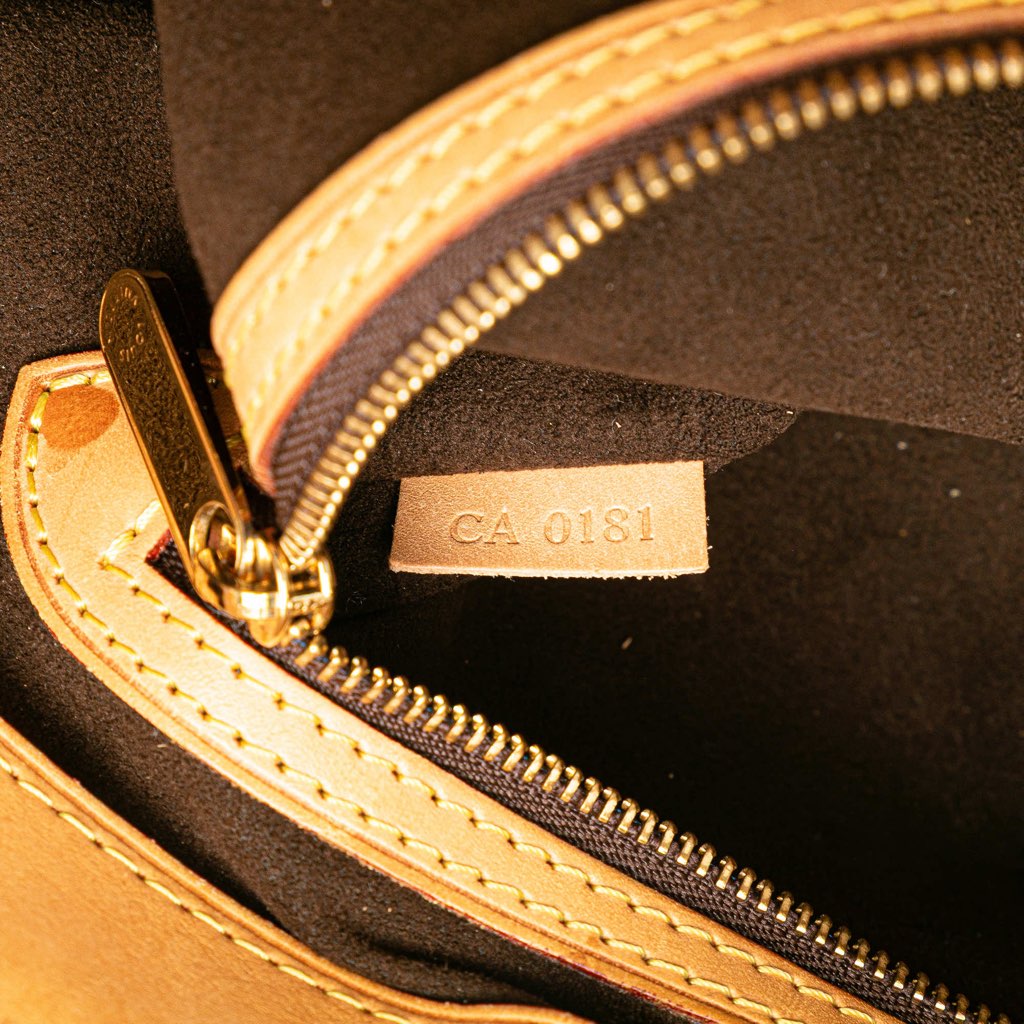 Louis Vuitton Monogram Wilshire PM - Detail 1