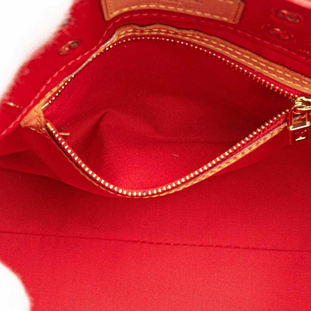 Louis Vuitton Monogram Vernis Reade PM - Side view