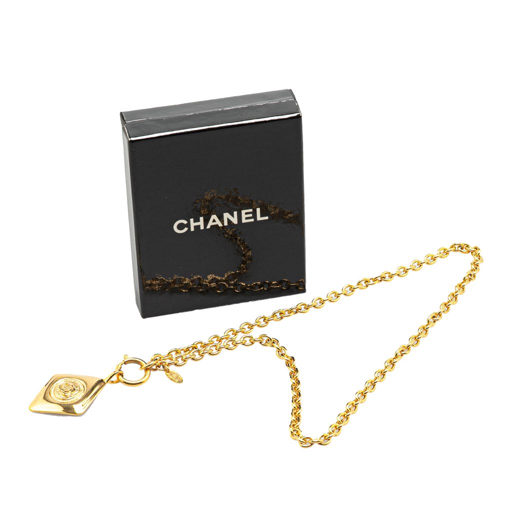 Chanel Gold Plated CC Diamond Shape Pendant Necklace - Detail 1