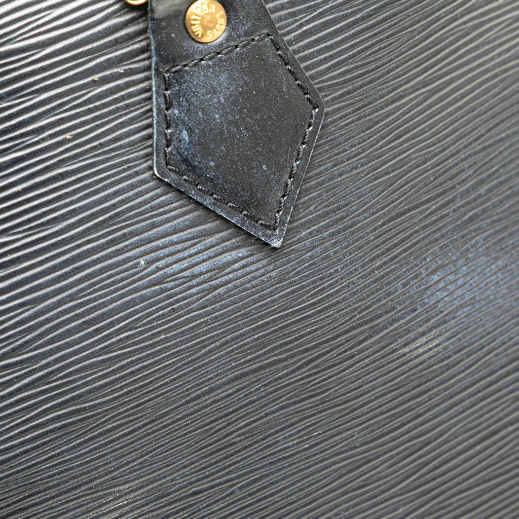 Louis Vuitton Epi Alma PM - Detail 2