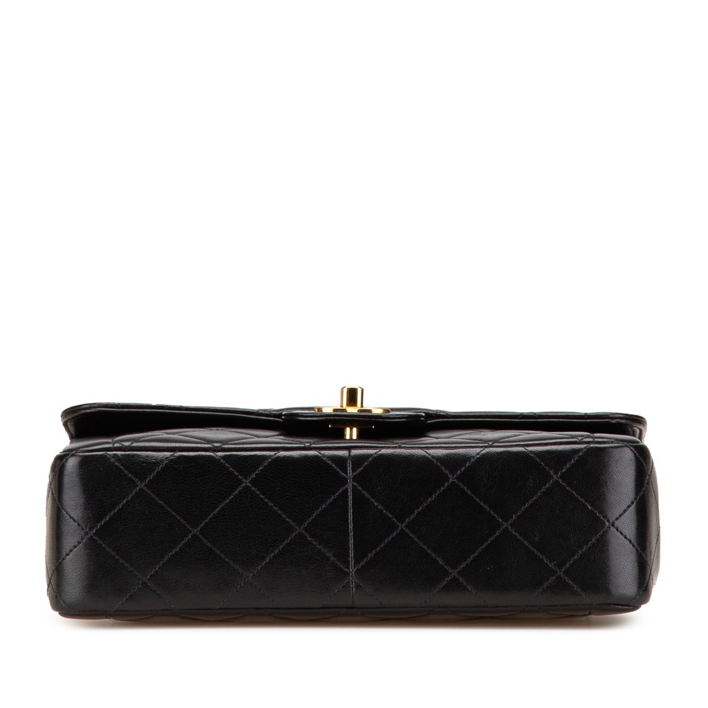 Chanel Medium CC Quilted Lambskin Border Single Flap - Image 6