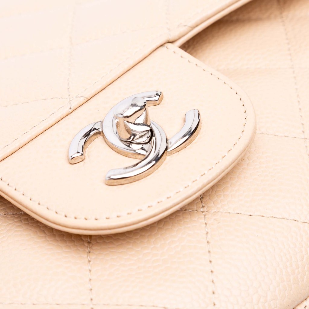 Chanel Jumbo Classic Caviar Double Flap - Detail 2