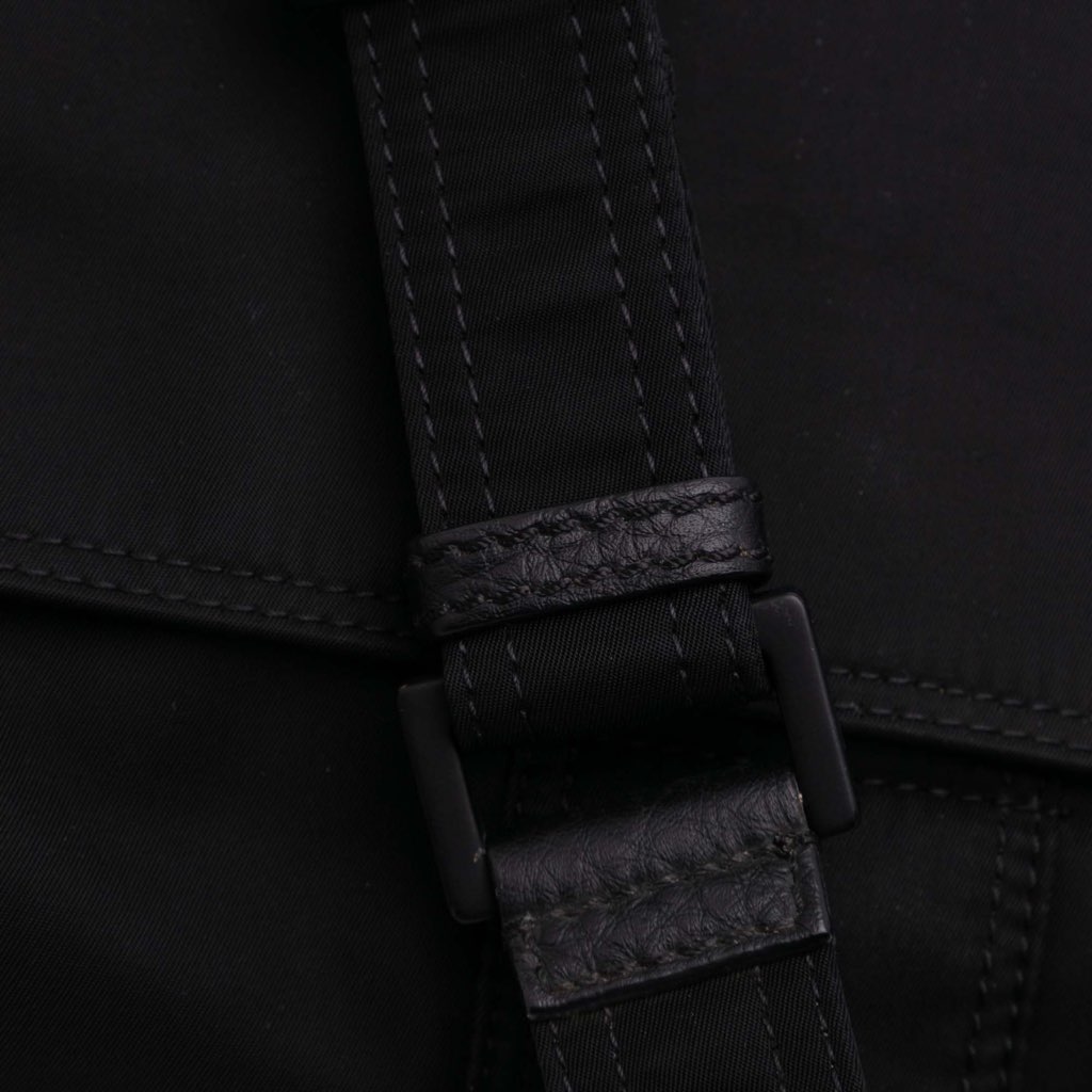 Fendi Medium Econyl Nylon Baguette Crossbody - Detail 2