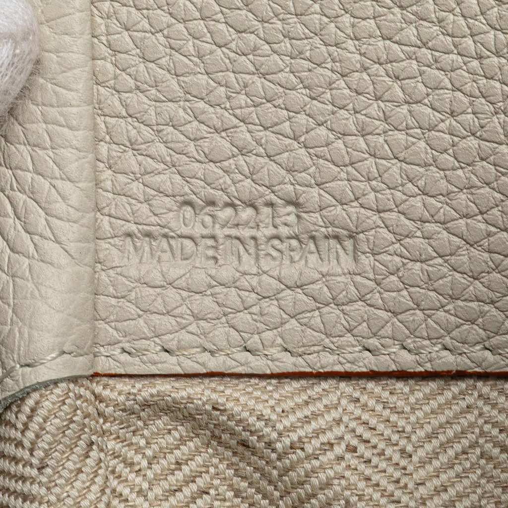 Loewe Mini Grained Calfskin Hammock Bag - Detail 1