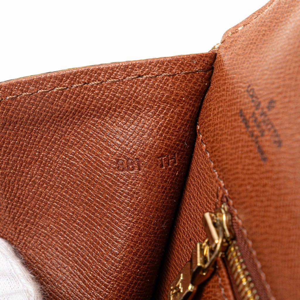 Louis Vuitton Monogram Pochette Dame PM - Detail 1