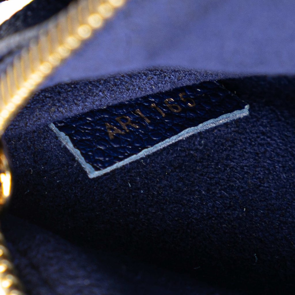 Louis Vuitton Monogram Empreinte Twice - Detail 2