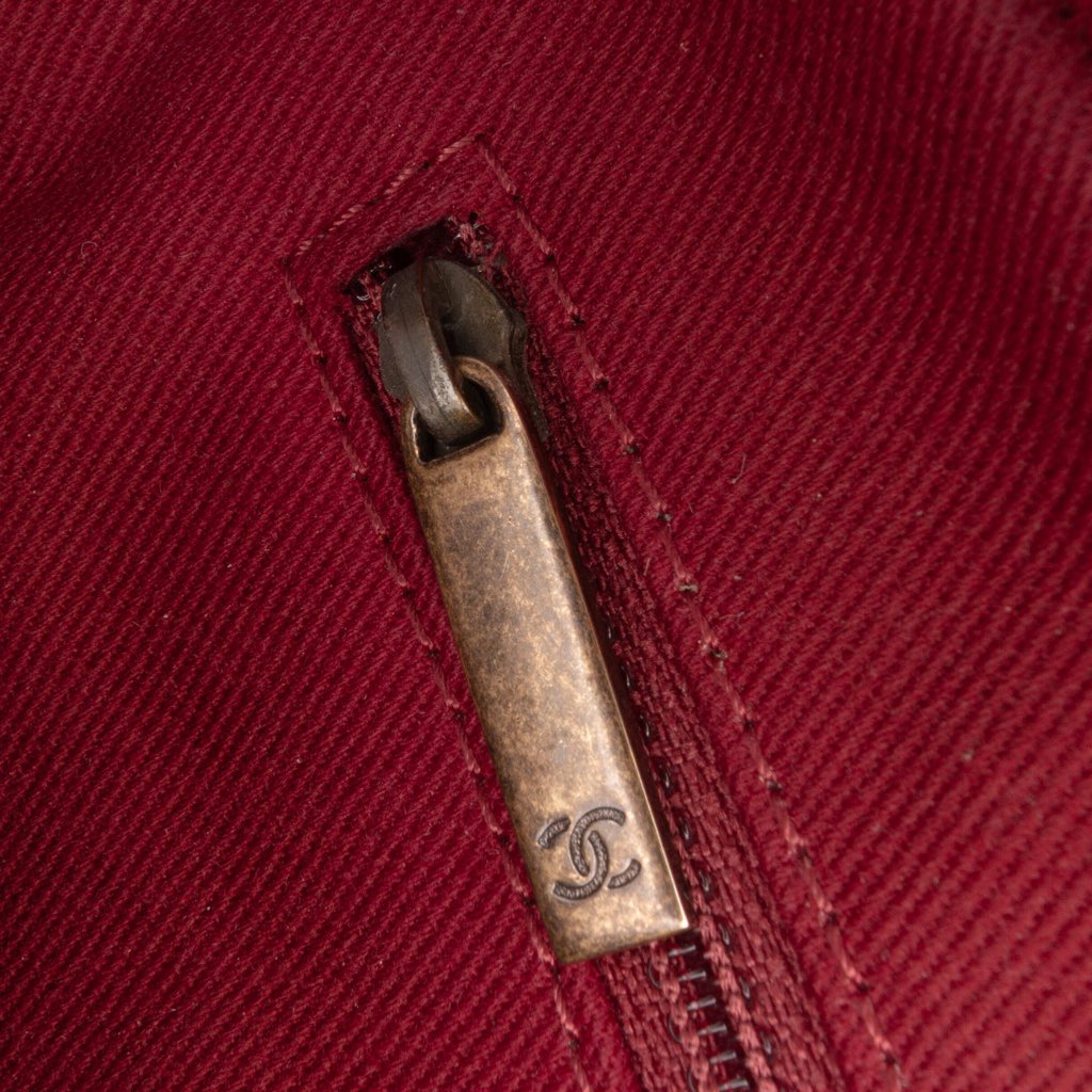 Chanel Large Quilted Glazed Caviar Shiva Flap - Detail 1