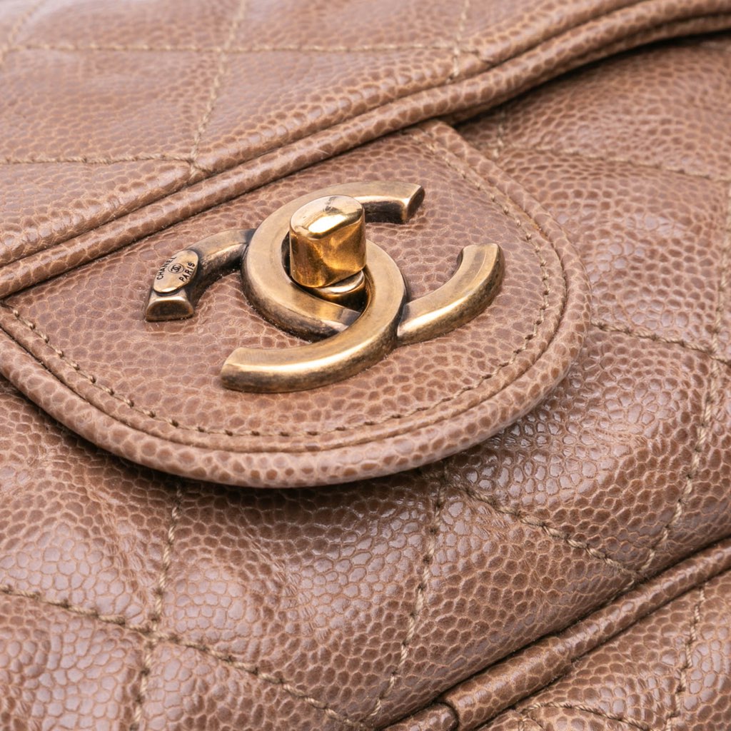 Chanel Large Quilted Glazed Caviar Shiva Flap - Detail 2