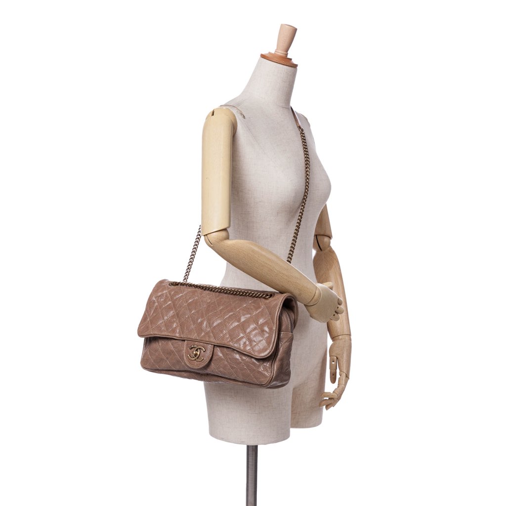 Chanel Large Quilted Glazed Caviar Shiva Flap - Image 12