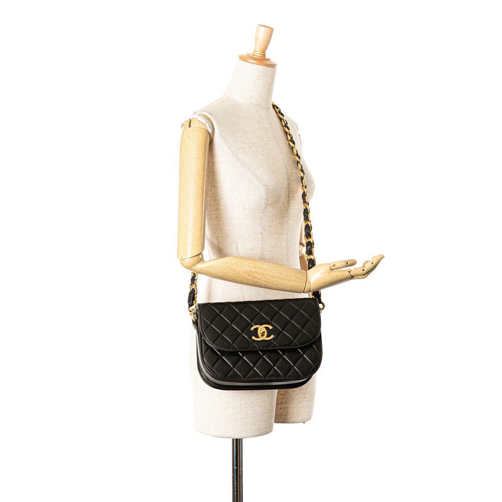Chanel CC Quilted Lambskin Chain Flap - Image 16