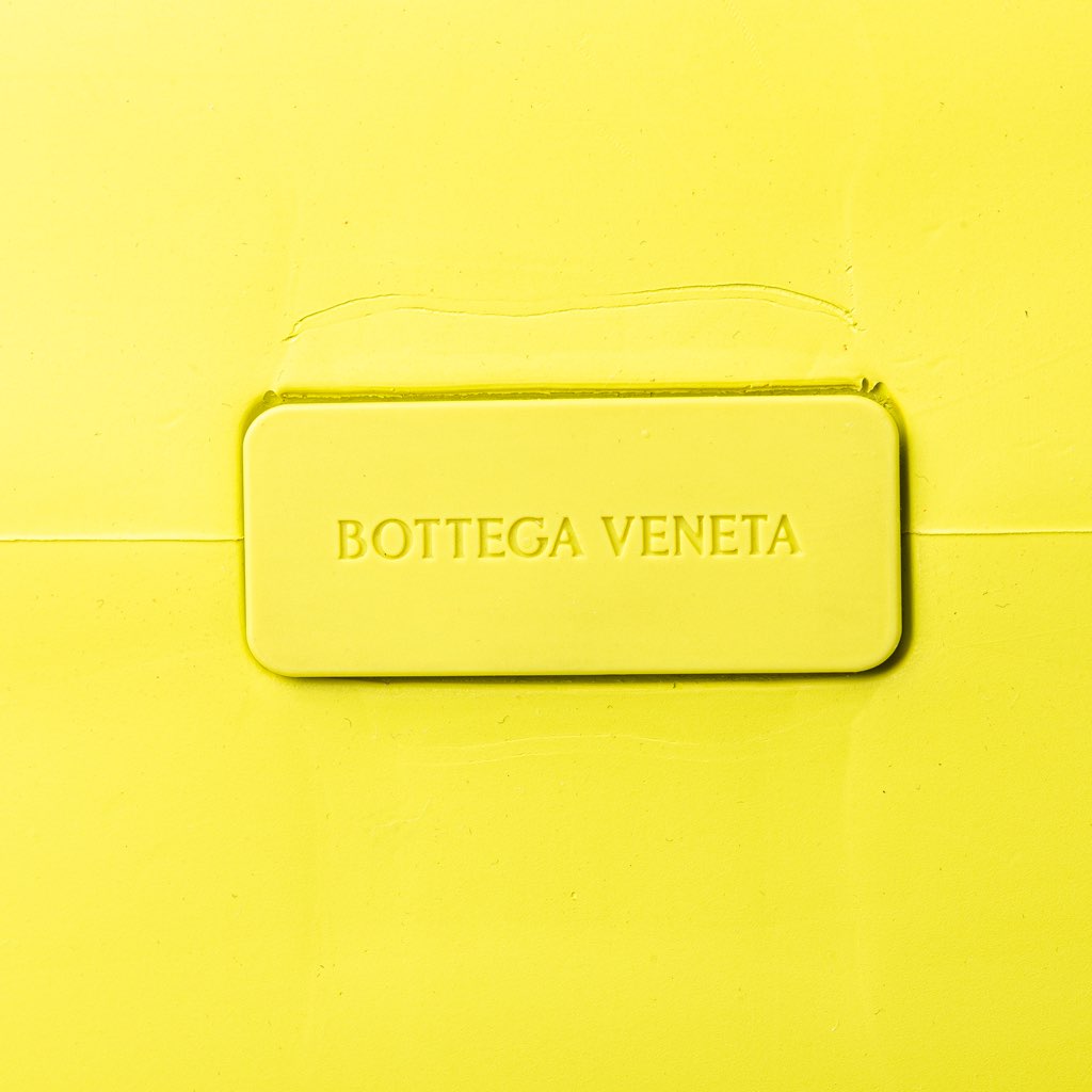 Bottega Veneta Medium Matte Rubber Arco Tote - Side view